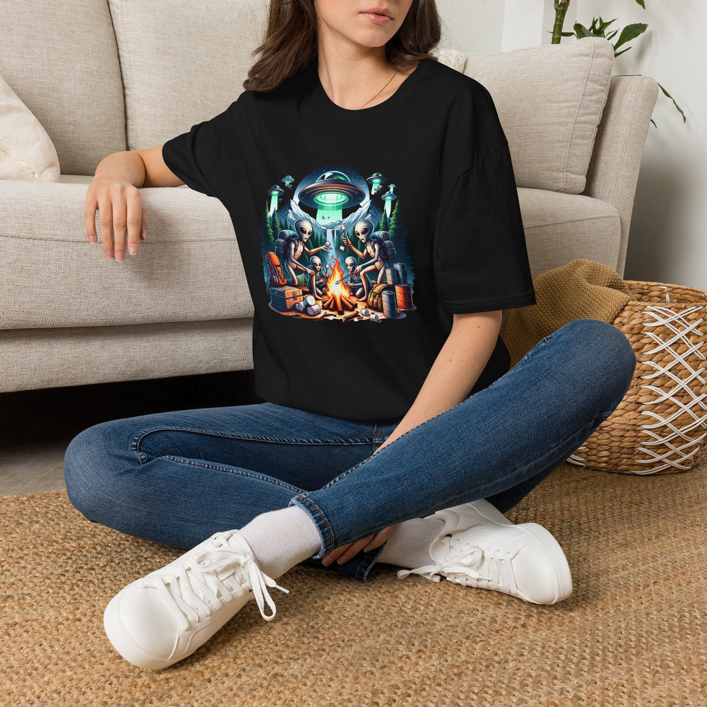 Alien Campfire T-Shirt, Tee for UFO Enthusiasts, Fun Gifts for Halloween and Sci-Fi Lovers, Unisex Tee