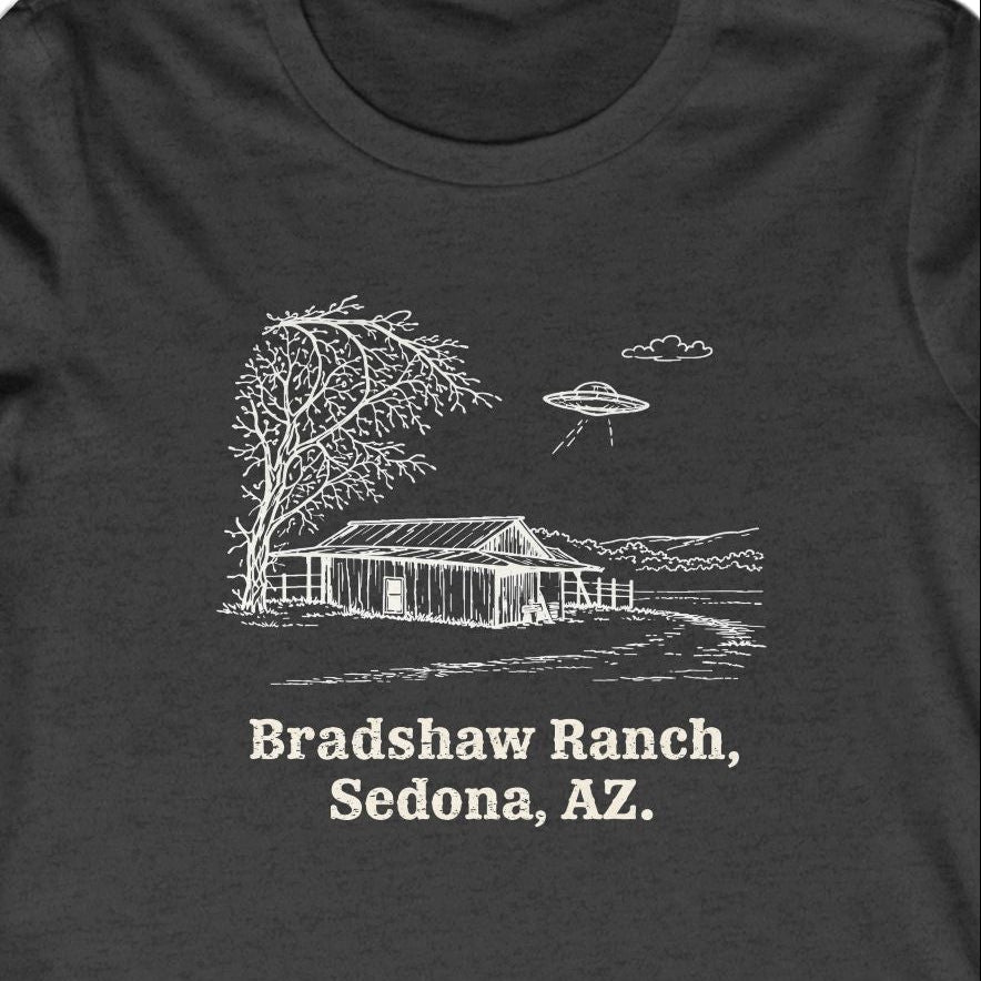 Bradshaw Ranch Farmhouse, Sedona AZ. Women's Graphic T-Shirt