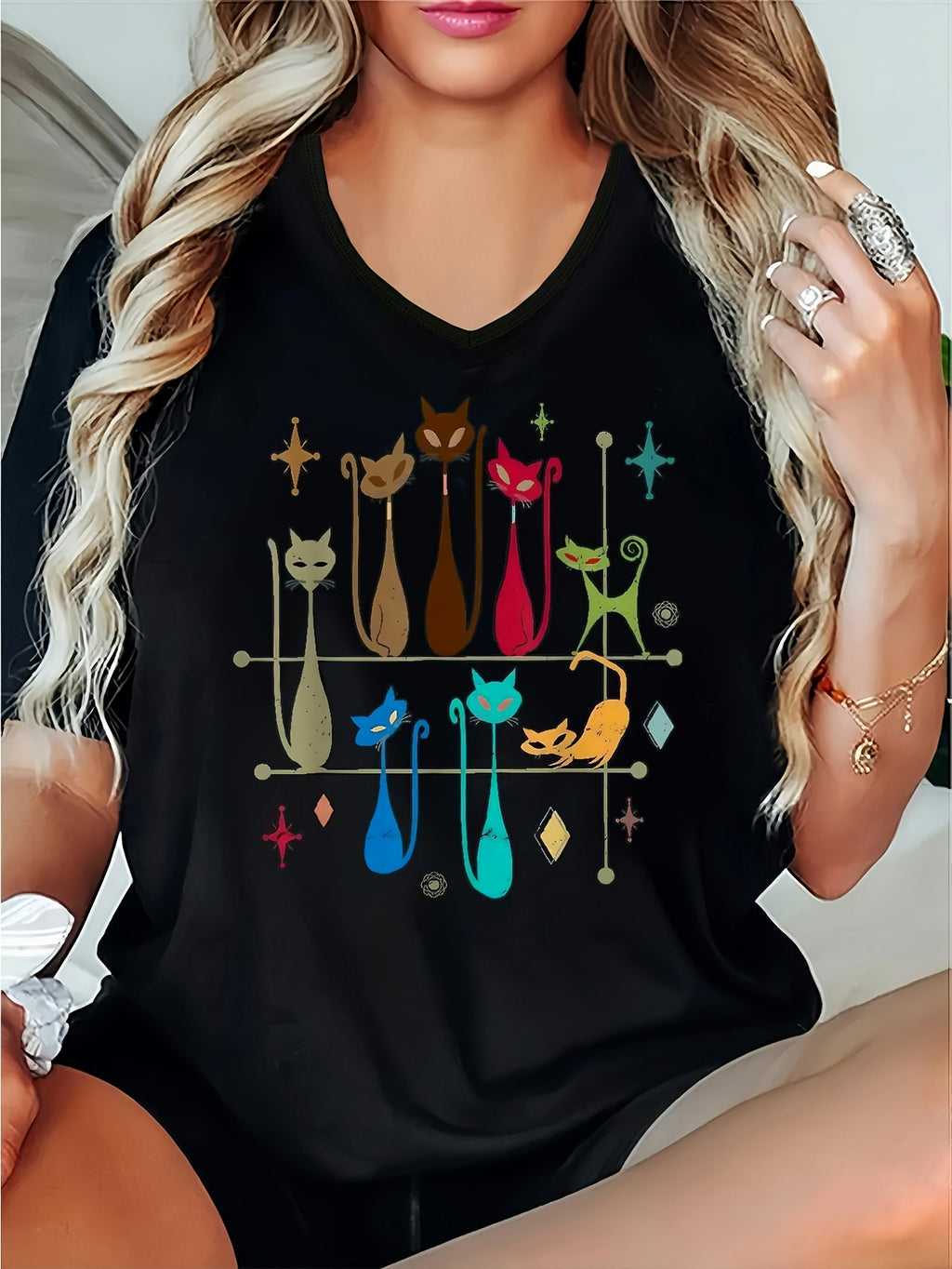 Colorful Retro Cat Print Tee for Women, Cat Lover Tee