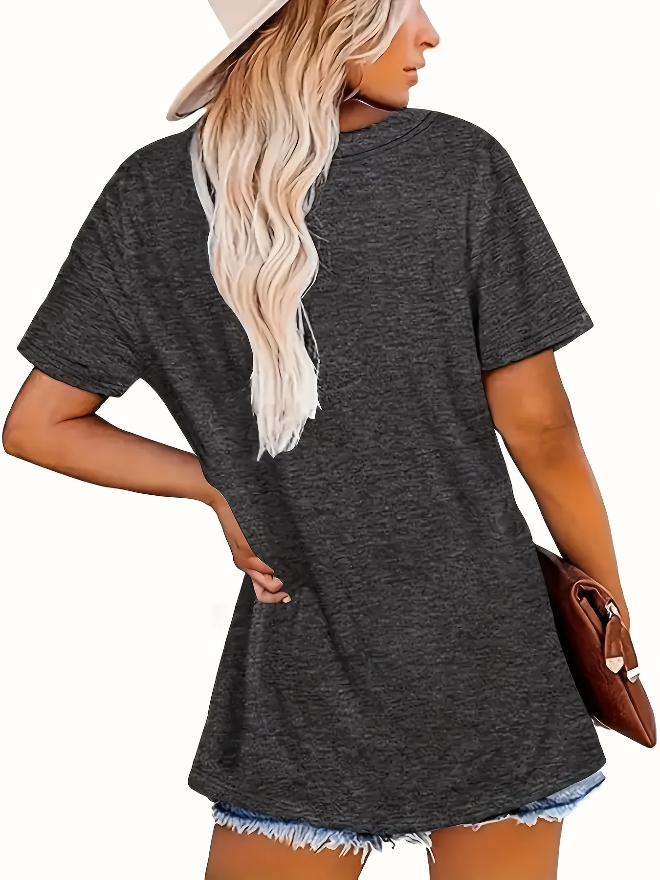 Women's Raven Nevermore Gothic T-Shirt - Short Sleeve Round Neck Casual Top with Raven & Floral Circle Print, Machine Washable Breathable Blouse-Shown Product Style Suitable for Travel, Vacation, Casual Attire, Spring Summer Wardrobe