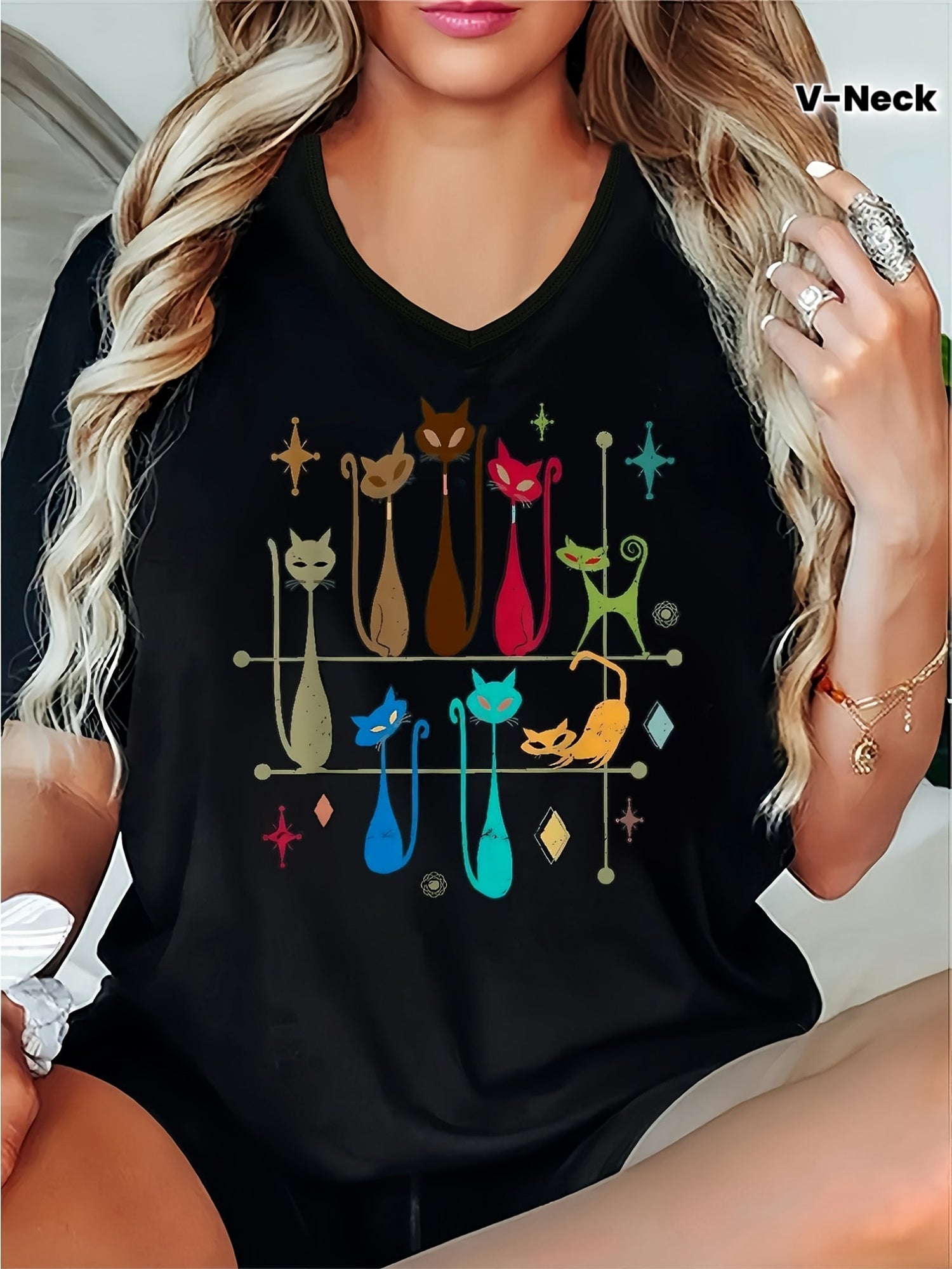 Colorful Retro Cat Print Tee for Women, Cat Lover Tee